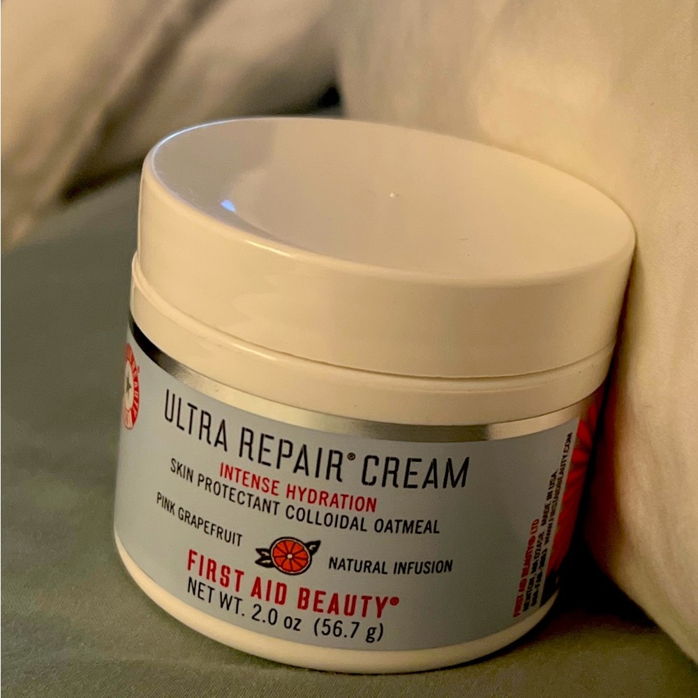 Ultra Repair Cream pink Grape fruit scent